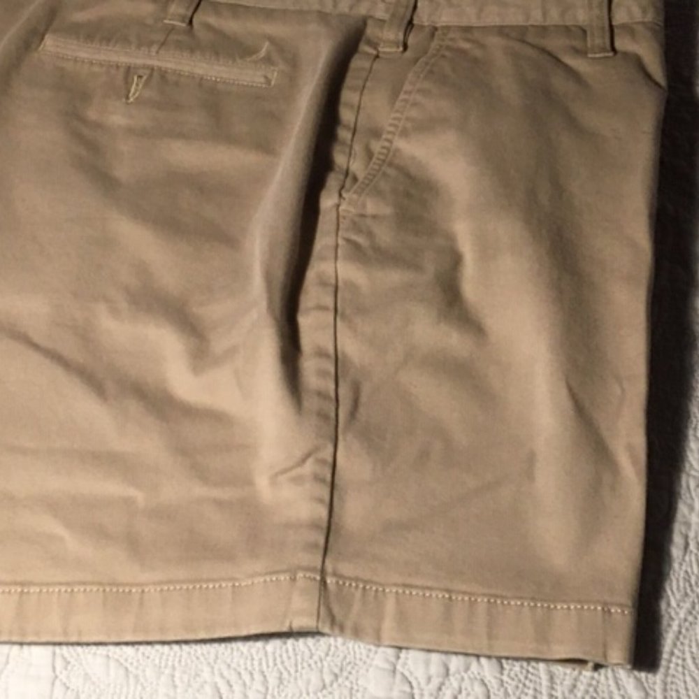 Nautica 8.5 in Flat Front Deck Shorts